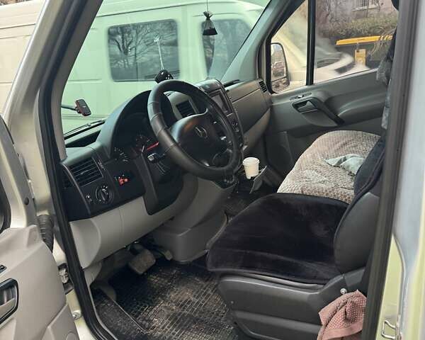 Серый Мерседес Sprinter, объемом двигателя 2.2 л и пробегом 415 тыс. км за 15500 $, фото 9 на Automoto.ua