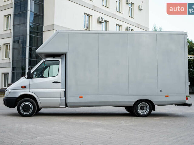 Серый Мерседес Sprinter, объемом двигателя 2.7 л и пробегом 320 тыс. км за 16550 $, фото 4 на Automoto.ua