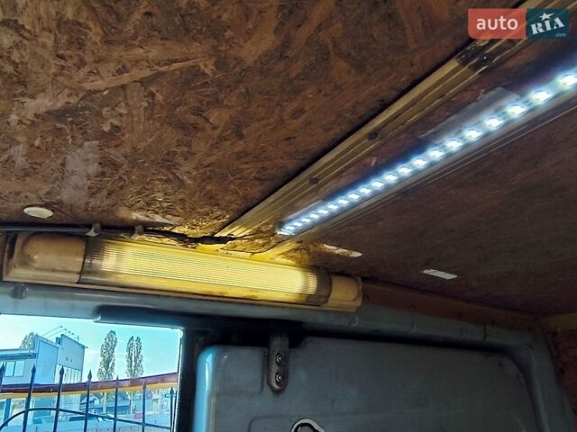 Серый Мерседес Sprinter, объемом двигателя 2.15 л и пробегом 726 тыс. км за 9500 $, фото 18 на Automoto.ua