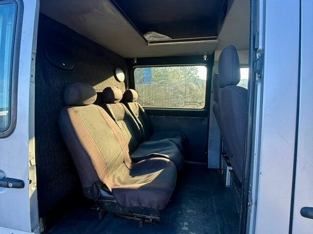 Серый Мерседес Sprinter, объемом двигателя 2.2 л и пробегом 372 тыс. км за 5900 $, фото 9 на Automoto.ua