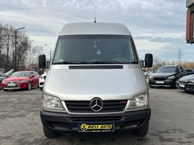 Серый Мерседес Sprinter, объемом двигателя 2.2 л и пробегом 400 тыс. км за 10999 $, фото 1 на Automoto.ua