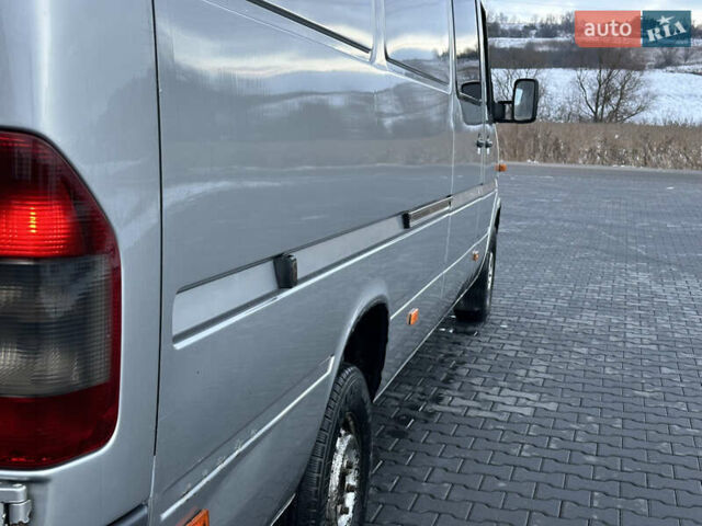 Сірий Мерседес Sprinter, об'ємом двигуна 2.15 л та пробігом 760 тис. км за 8900 $, фото 4 на Automoto.ua