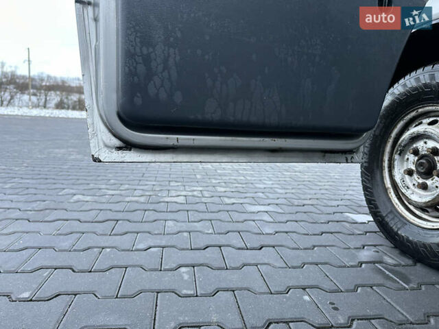 Сірий Мерседес Sprinter, об'ємом двигуна 2.15 л та пробігом 760 тис. км за 8900 $, фото 14 на Automoto.ua