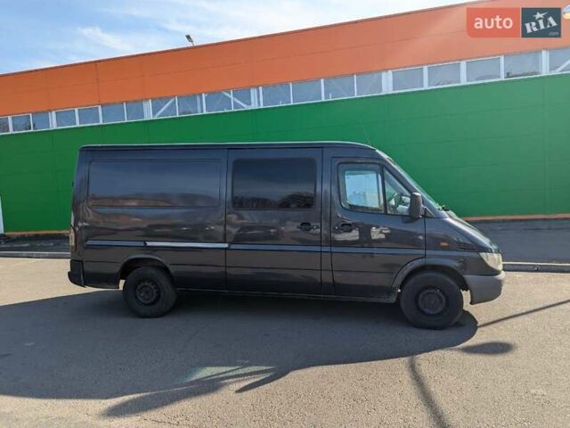 Серый Мерседес Sprinter, объемом двигателя 2.69 л и пробегом 350 тыс. км за 9999 $, фото 1 на Automoto.ua