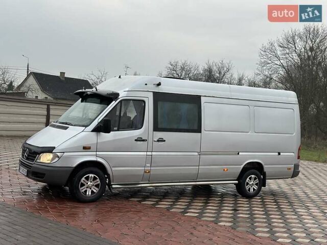 Серый Мерседес Sprinter, объемом двигателя 2.2 л и пробегом 700 тыс. км за 7900 $, фото 3 на Automoto.ua