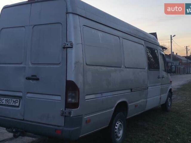 Сірий Мерседес Sprinter, об'ємом двигуна 2.15 л та пробігом 650 тис. км за 8000 $, фото 3 на Automoto.ua