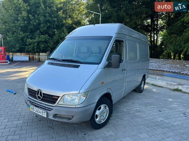 Серый Мерседес Sprinter, объемом двигателя 2.15 л и пробегом 420 тыс. км за 8800 $, фото 5 на Automoto.ua
