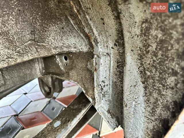 Серый Мерседес Sprinter, объемом двигателя 2.2 л и пробегом 700 тыс. км за 7900 $, фото 16 на Automoto.ua