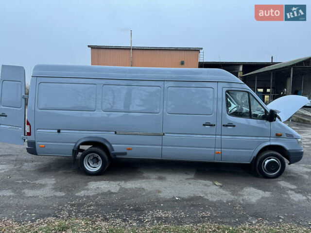 Серый Мерседес Sprinter, объемом двигателя 2.7 л и пробегом 398 тыс. км за 18900 $, фото 15 на Automoto.ua