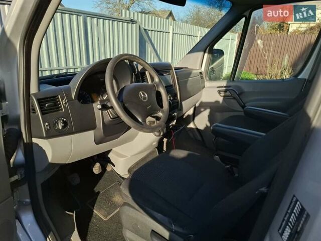 Сірий Мерседес Sprinter, об'ємом двигуна 2.15 л та пробігом 410 тис. км за 9500 $, фото 2 на Automoto.ua