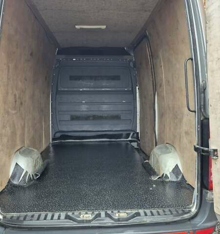 Серый Мерседес Sprinter, объемом двигателя 2.1 л и пробегом 415 тыс. км за 10000 $, фото 7 на Automoto.ua