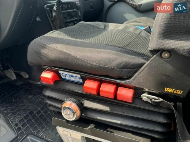 Серый Мерседес Sprinter, объемом двигателя 2.69 л и пробегом 978 тыс. км за 15700 $, фото 14 на Automoto.ua