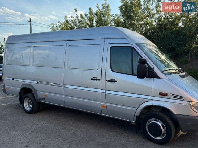 Серый Мерседес Sprinter, объемом двигателя 2.7 л и пробегом 387 тыс. км за 19800 $, фото 3 на Automoto.ua