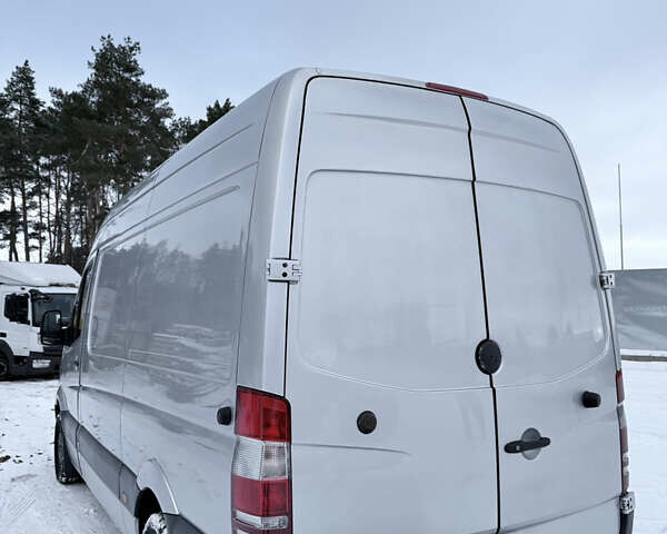 Сірий Мерседес Sprinter, об'ємом двигуна 2.15 л та пробігом 520 тис. км за 11800 $, фото 20 на Automoto.ua