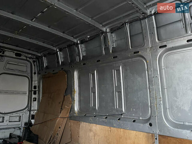 Серый Мерседес Sprinter, объемом двигателя 3 л и пробегом 500 тыс. км за 12000 $, фото 9 на Automoto.ua