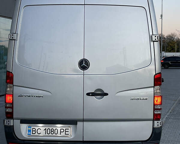Серый Мерседес Sprinter, объемом двигателя 3 л и пробегом 500 тыс. км за 12000 $, фото 17 на Automoto.ua