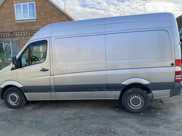 Серый Мерседес Sprinter, объемом двигателя 2.2 л и пробегом 330 тыс. км за 8700 $, фото 1 на Automoto.ua