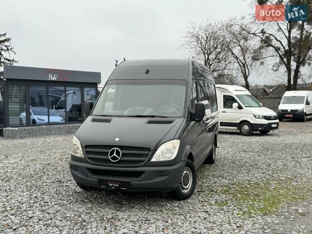 Серый Мерседес Sprinter, объемом двигателя 2.15 л и пробегом 444 тыс. км за 11350 $, фото 1 на Automoto.ua