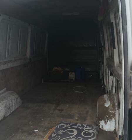 Серый Мерседес Sprinter, объемом двигателя 2.1 л и пробегом 522 тыс. км за 11000 $, фото 9 на Automoto.ua