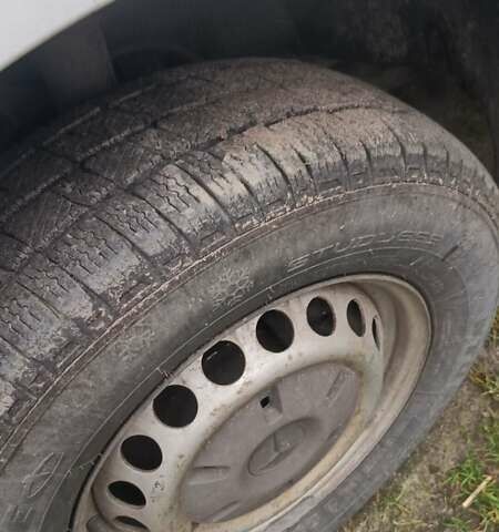 Серый Мерседес Sprinter, объемом двигателя 2.1 л и пробегом 522 тыс. км за 11000 $, фото 5 на Automoto.ua