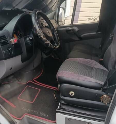 Серый Мерседес Sprinter, объемом двигателя 2.1 л и пробегом 522 тыс. км за 11000 $, фото 6 на Automoto.ua