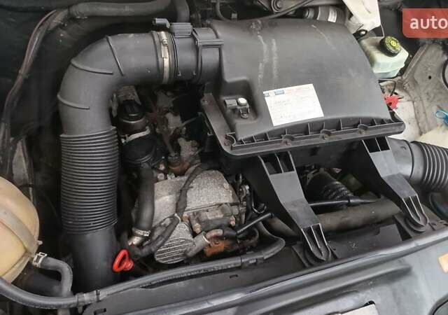 Серый Мерседес Sprinter, объемом двигателя 2.1 л и пробегом 522 тыс. км за 11000 $, фото 7 на Automoto.ua