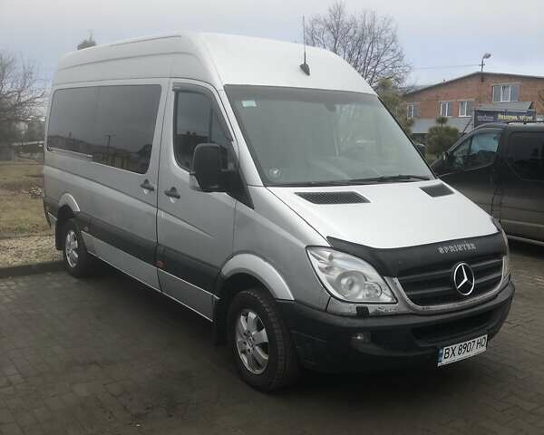 Серый Мерседес Sprinter, объемом двигателя 2.1 л и пробегом 376 тыс. км за 14000 $, фото 2 на Automoto.ua