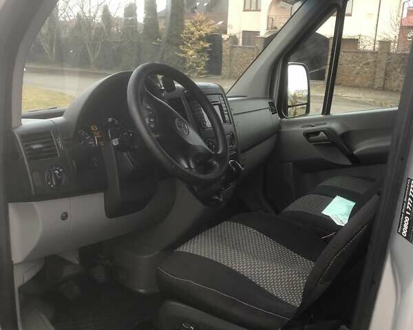 Серый Мерседес Sprinter, объемом двигателя 2.1 л и пробегом 376 тыс. км за 14000 $, фото 7 на Automoto.ua