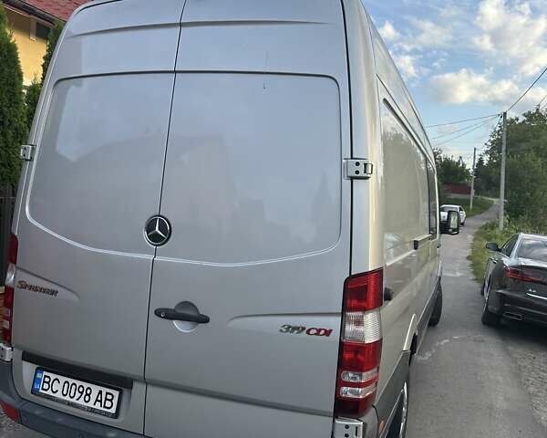 Сірий Мерседес Sprinter, об'ємом двигуна 3 л та пробігом 400 тис. км за 19600 $, фото 10 на Automoto.ua