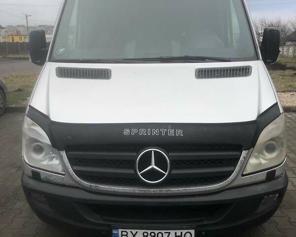 Серый Мерседес Sprinter, объемом двигателя 2.1 л и пробегом 376 тыс. км за 14000 $, фото 1 на Automoto.ua