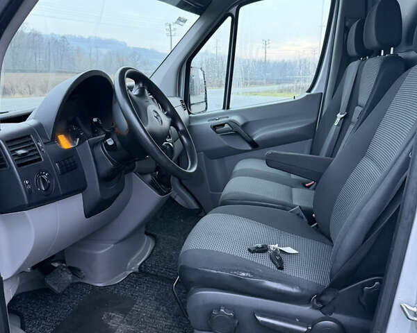 Сірий Мерседес Sprinter, об'ємом двигуна 2.99 л та пробігом 401 тис. км за 13500 $, фото 15 на Automoto.ua
