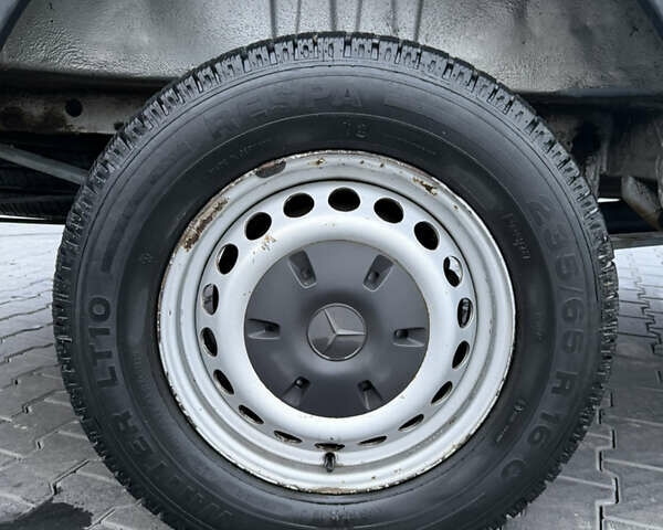 Сірий Мерседес Sprinter, об'ємом двигуна 2.99 л та пробігом 401 тис. км за 13500 $, фото 11 на Automoto.ua