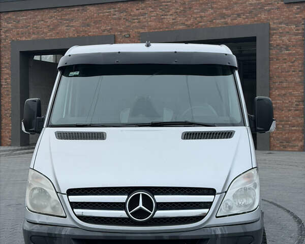 Сірий Мерседес Sprinter, об'ємом двигуна 2.99 л та пробігом 401 тис. км за 13500 $, фото 1 на Automoto.ua
