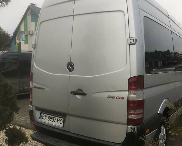 Серый Мерседес Sprinter, объемом двигателя 2.1 л и пробегом 376 тыс. км за 14000 $, фото 3 на Automoto.ua