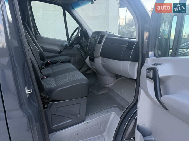 Мерседес Sprinter 2011 у Чернівцях на Automoto.ua Сірий Мерседес Sprinter, об'ємом двигуна 3 л та пробігом 460 тис. км за 17900 $, фото 8 на Automoto.ua
