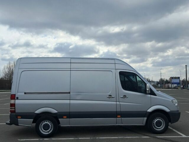 Серый Мерседес Sprinter, объемом двигателя 2.14 л и пробегом 532 тыс. км за 13800 $, фото 5 на Automoto.ua