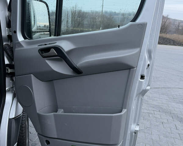 Сірий Мерседес Sprinter, об'ємом двигуна 2.99 л та пробігом 401 тис. км за 13500 $, фото 13 на Automoto.ua