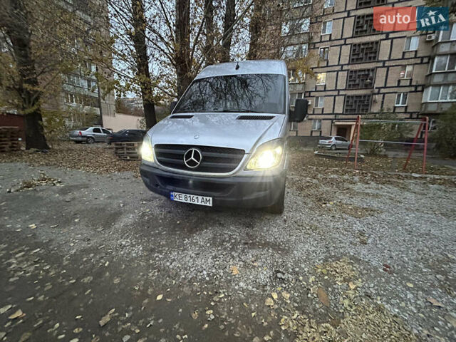 Серый Мерседес Sprinter, объемом двигателя 2.14 л и пробегом 375 тыс. км за 17000 $, фото 6 на Automoto.ua