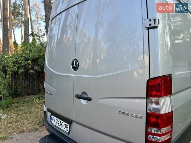 Серый Мерседес Sprinter, объемом двигателя 2.2 л и пробегом 290 тыс. км за 23950 $, фото 124 на Automoto.ua
