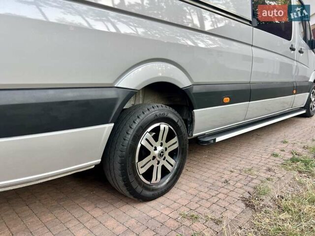 Серый Мерседес Sprinter, объемом двигателя 2.2 л и пробегом 290 тыс. км за 23950 $, фото 121 на Automoto.ua