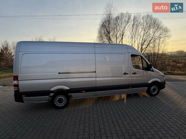 Серый Мерседес Sprinter, объемом двигателя 0 л и пробегом 390 тыс. км за 16800 $, фото 7 на Automoto.ua