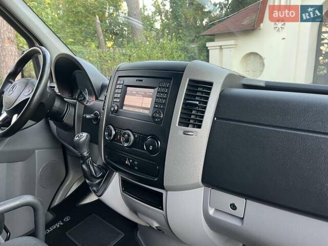 Серый Мерседес Sprinter, объемом двигателя 2.2 л и пробегом 290 тыс. км за 23950 $, фото 79 на Automoto.ua