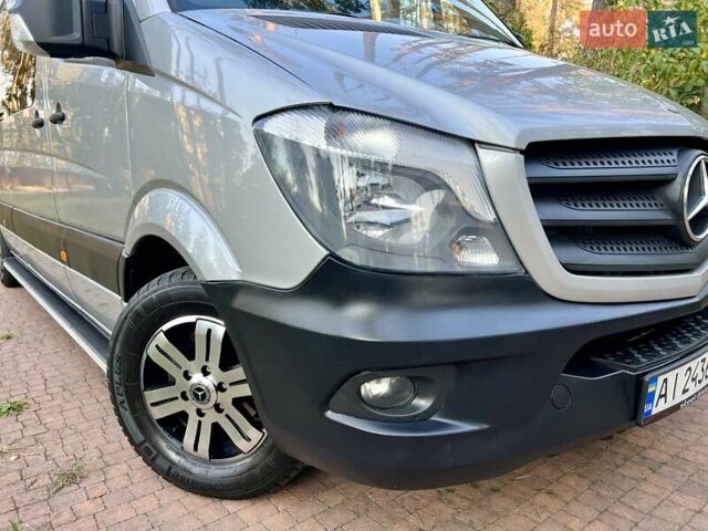 Серый Мерседес Sprinter, объемом двигателя 2.2 л и пробегом 290 тыс. км за 23950 $, фото 4 на Automoto.ua