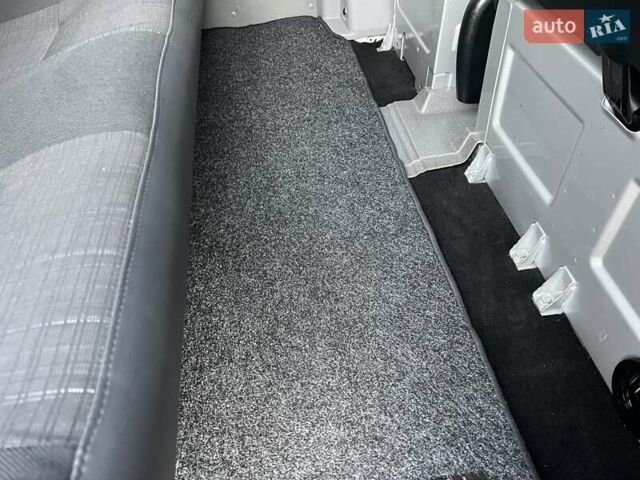 Серый Мерседес Sprinter, объемом двигателя 2.2 л и пробегом 290 тыс. км за 23950 $, фото 94 на Automoto.ua