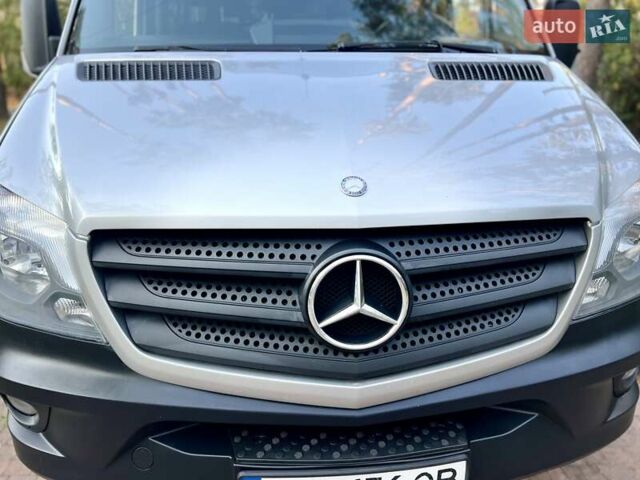 Серый Мерседес Sprinter, объемом двигателя 2.2 л и пробегом 290 тыс. км за 23950 $, фото 8 на Automoto.ua