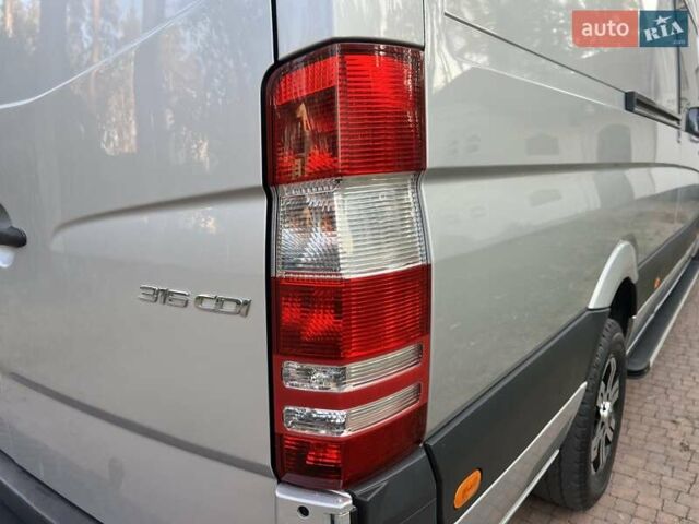 Серый Мерседес Sprinter, объемом двигателя 2.2 л и пробегом 290 тыс. км за 23950 $, фото 126 на Automoto.ua