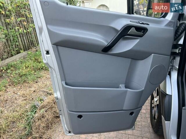 Серый Мерседес Sprinter, объемом двигателя 2.2 л и пробегом 290 тыс. км за 23950 $, фото 40 на Automoto.ua