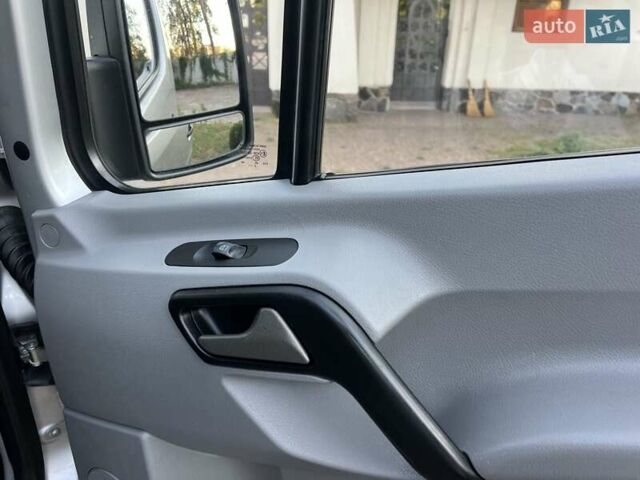 Серый Мерседес Sprinter, объемом двигателя 2.2 л и пробегом 290 тыс. км за 23950 $, фото 70 на Automoto.ua