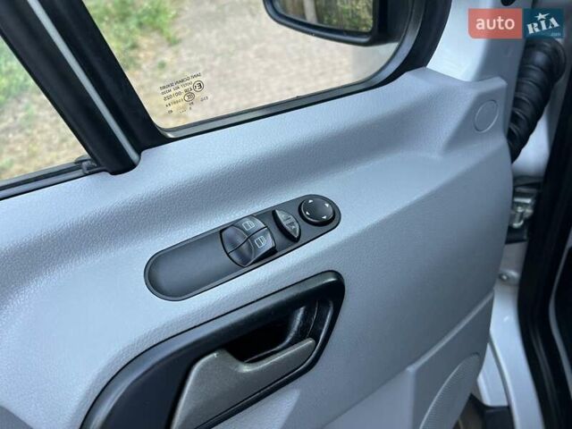 Серый Мерседес Sprinter, объемом двигателя 2.2 л и пробегом 290 тыс. км за 23950 $, фото 38 на Automoto.ua