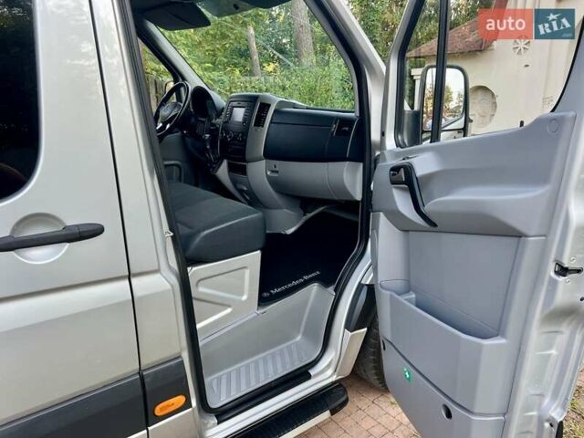 Серый Мерседес Sprinter, объемом двигателя 2.2 л и пробегом 290 тыс. км за 23950 $, фото 67 на Automoto.ua